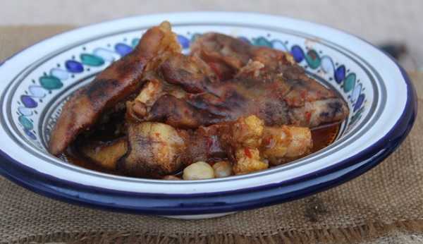 Chtitha bouzellouf (t�te de mouton en sauce)