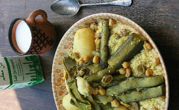 Recette de couscous aux fèves, au chou vert et courgettes