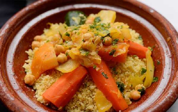 Couscous kabyle aux cardes et vainde