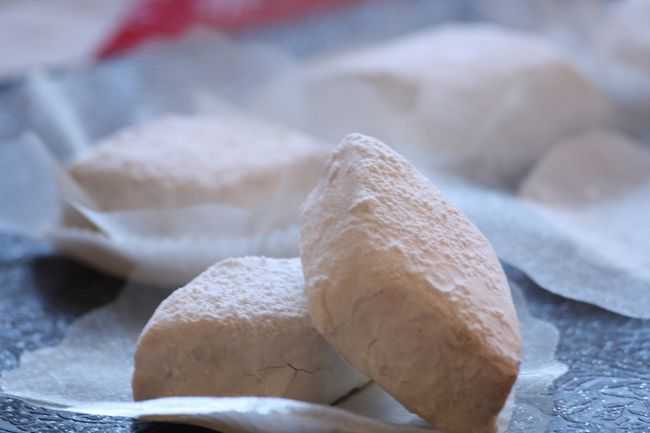 http://www.la-cuisine-marocaine.com/photos-recettes/miniatures/01-makrout-ellouz-msaker.jpg