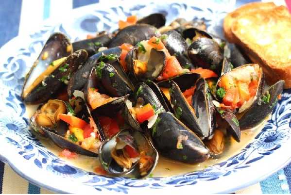 Moules � la sauce tomate