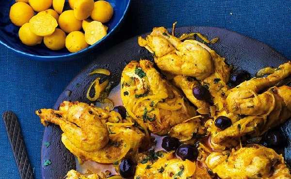 Poulet aux oignons, aux olives et au citron 