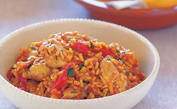 Riz au poulet � la sauce tomate