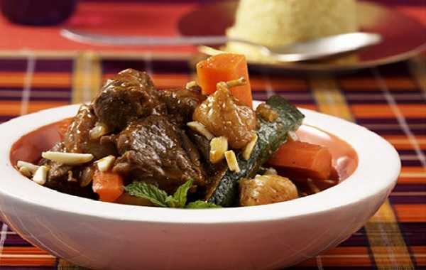 Tagine de boeuf aux l�gumes et fruits secs