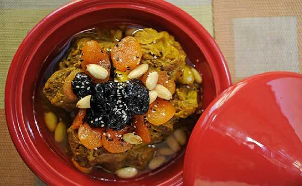 Tajine d'agneau aux abricots secs et pruneaux