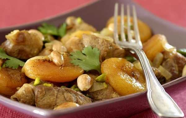 Recette de tajine d'agneau aux abricots secs