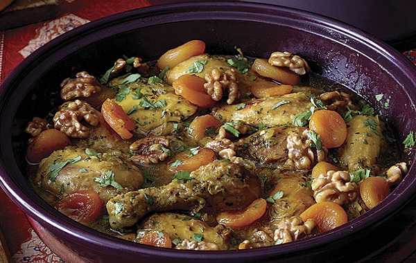 Tajine de poulet aux abricots et aux �pices