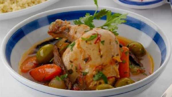 Tajine de poulet aux oignons et aux �pices