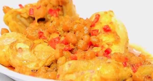 Tajine de poulet aux pois chiches