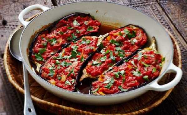 Aubergines farcies à la tomate