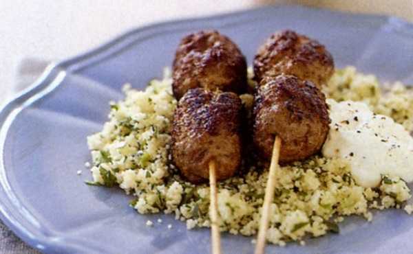 Couscous aux brochettes de kefta