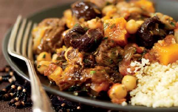 Couscous aux pruneaux et à l'agneau