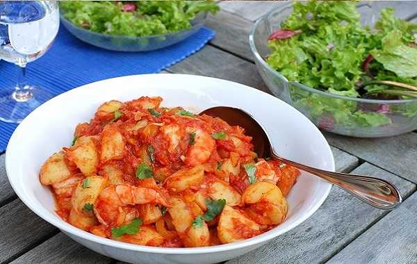 Crevettes à la sauce tomate