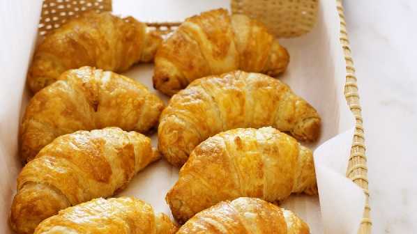 Croissants fourrés aux amandes