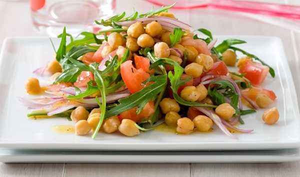 Salade de pois chiches et de tomates