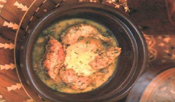 Tajine aux cuisses poulet et oeufs