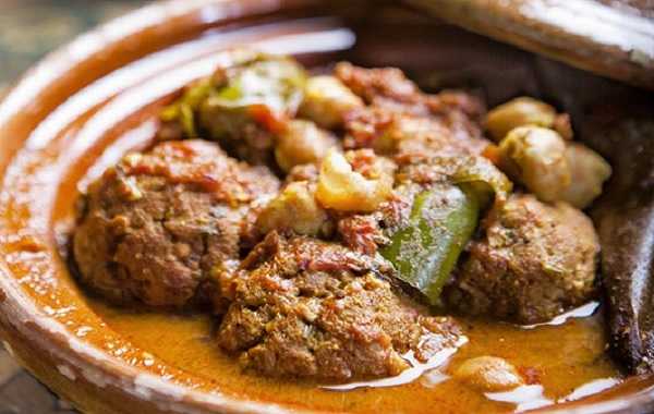 Tajine de boulettes de viande aux pois chiches