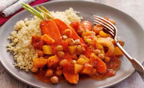 Tajine de courge aux carottes et pois chiches