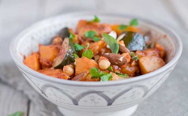 Tajine de légumes aux fruits secs