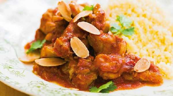 Tajine de poulet aux amandes