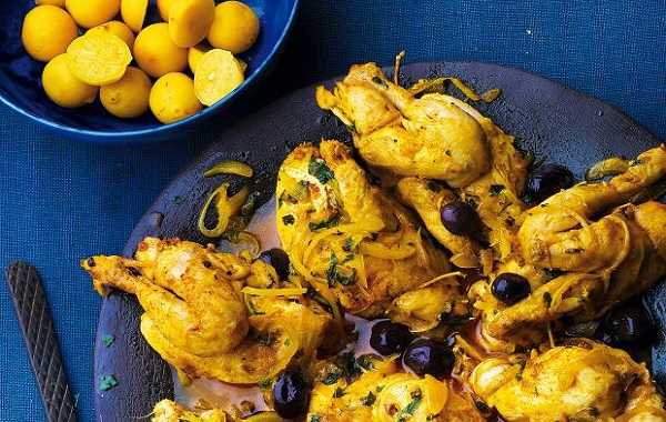 Tajine de poulet aux olives violettes