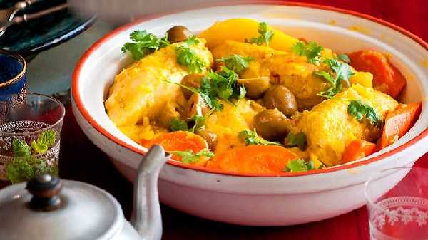 Tajine de poulet aux pommes de terre et carottes