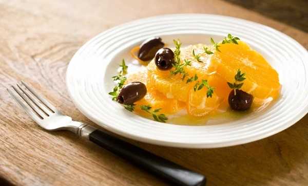 Salade d'oranges aux olives noires