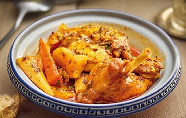 Tajine d'agneau aux panais, pruneaux et pois chiches