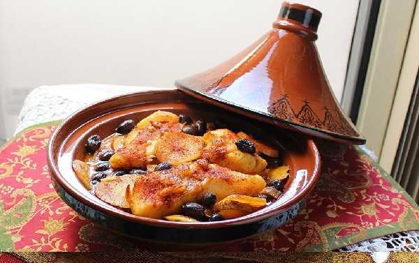 Tajine de poisson aux tomates et olives