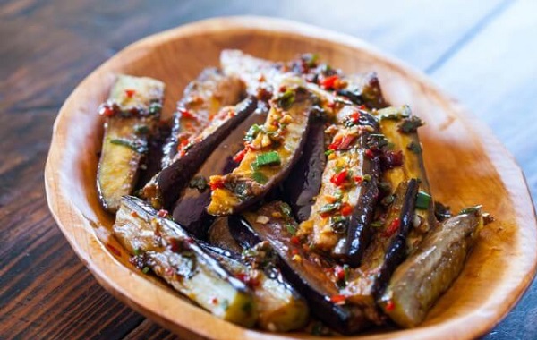 Aubergines frites aux épices