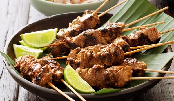 Brochettes de mouton au curry