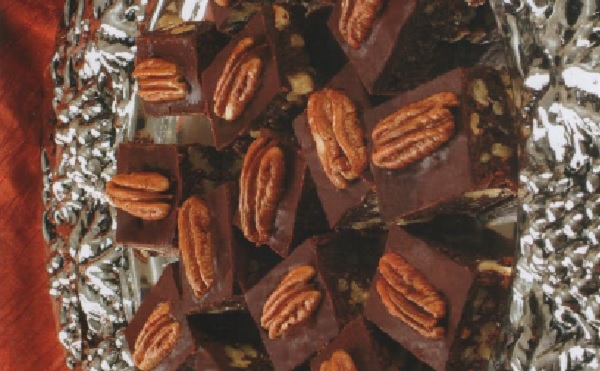 Carrés aux noix et chocolat