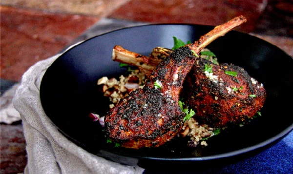 Côtelettes d'agneau au barbecue