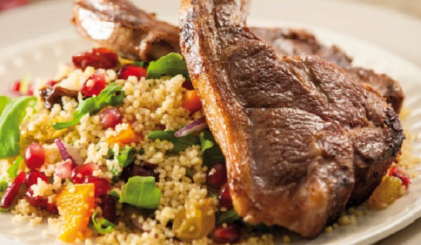 Côtelettes d'agneau grillées au couscous