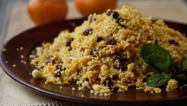 Couscous aux amandes et raisins secs