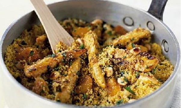 Couscous épicé au poulet et amandes