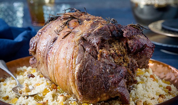 Gigot d'agneau farci au couscous