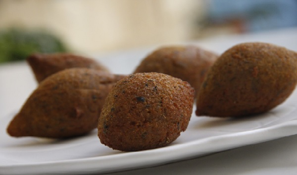 Kebbé arass (boulettes de viande frites)