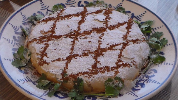 Pastilla à l'agneau et aux dattes