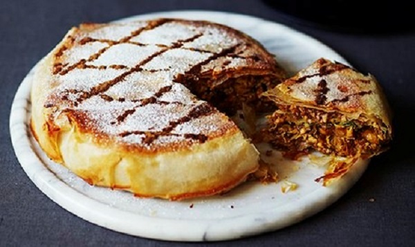 Pastilla aux pigeons et amandes