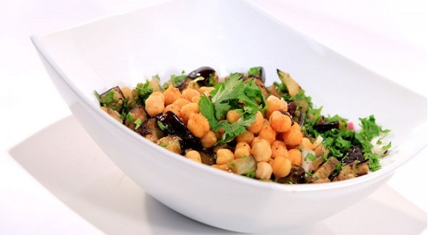 Salade d'aubergine et pois chiches