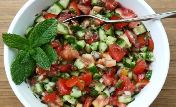 Salade de tomate et concombre à la Marocaine