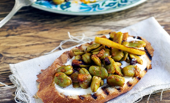 Salade tunisienne aux fèves