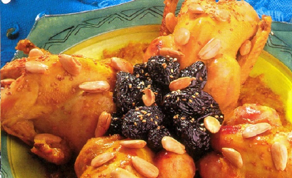 Tajine de Coquelets aux pruneaux et amandes